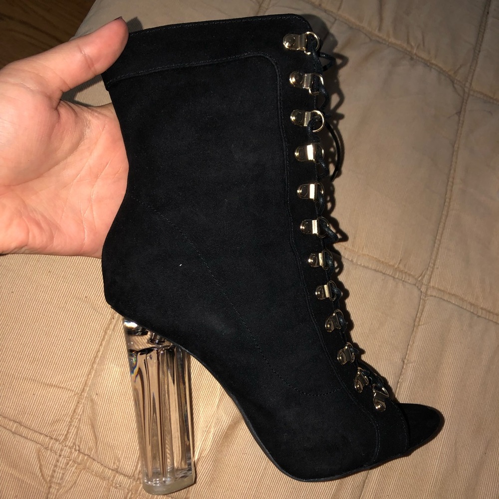 Black opened toed boot heel